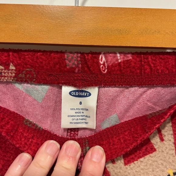 Old Navy girl’s Christmas PJ bottom - Picture 4 of 8
